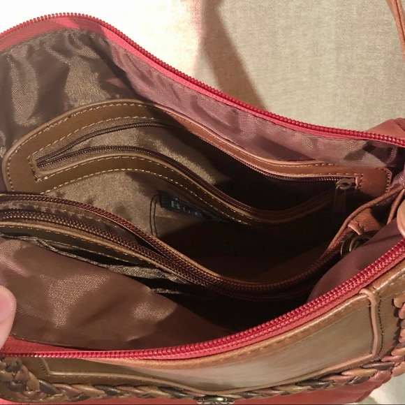 Bueno Red Leather Shoulder purse - Picture 4 of 5